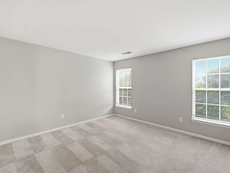 6008 Preswell Ct — Photo 17