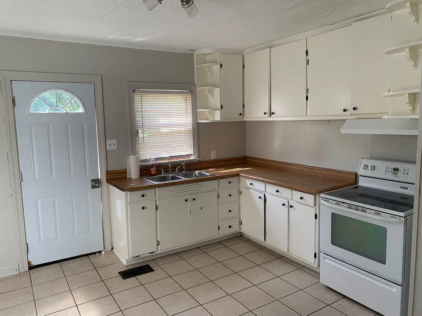129 Courtland Street - 1 — Photo 2