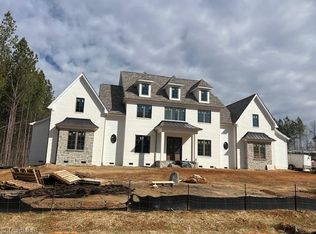 7689 Manderley Dr, Oak Ridge, NC 27310