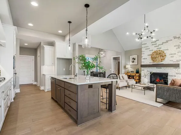 24625 W 126th Ter, Olathe, KS 66061