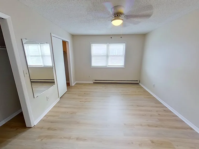 35 Parkwood St #2 — Photo 8