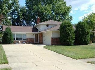 7789 E Linden Ln, Parma, OH 44130
