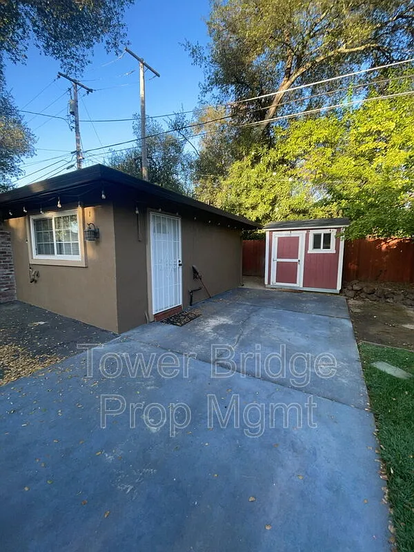 1 bed, 1.0 bath, $1,600 — Photo 3