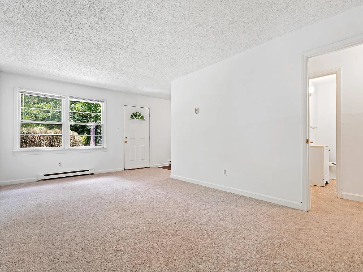 2 bed, 1.0 bath, $1,200 — Photo 3