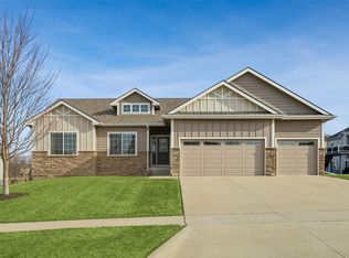 1712 Wethersfield Dr, Norwalk, IA 50211