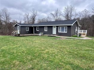 1841 N Vinegar Hill Rd NE, McConnelsville, OH 43756