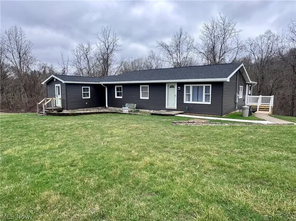 1841 N Vinegar Hill Rd NE, McConnelsville, OH 43756