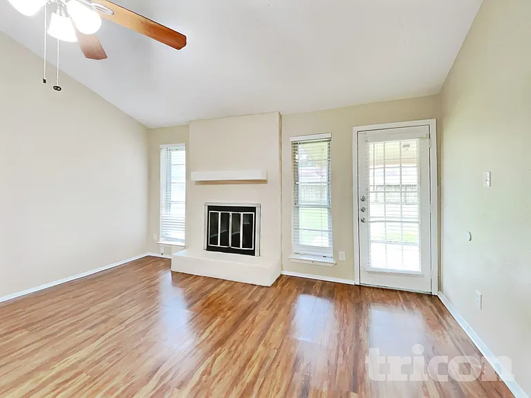 16231 Cypress Point Dr — Photo 3