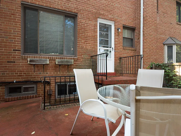 3628 Jenifer St NW — Photo 23