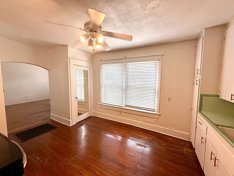 633 10th Ave S #2 — Photo 8