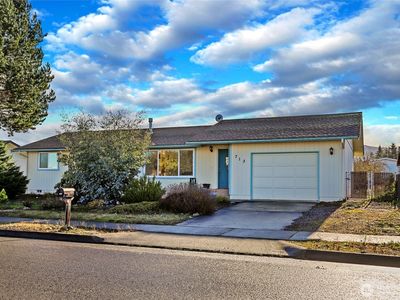 713 W Fir Street, Sequim, WA, 98382