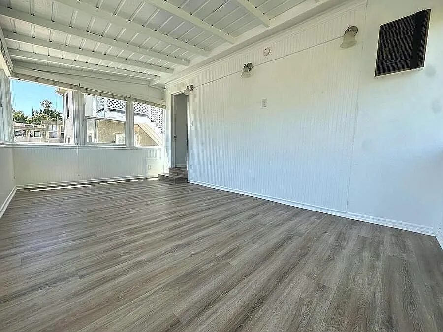 1 bed, 1.0 bath, 1000 sqft, $3,200 — Photo 2