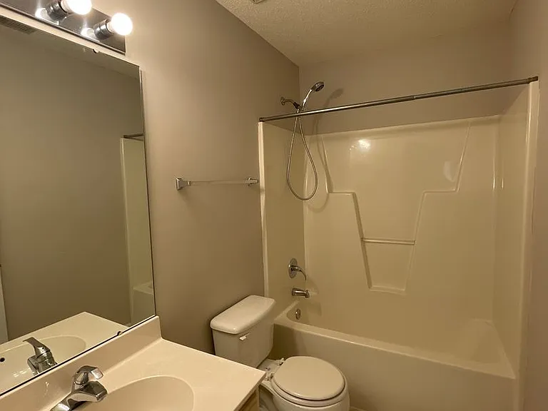 1100 Franklin Thomas Pl — Photo 10