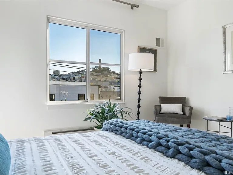 600 Chestnut St #409 — Photo 23