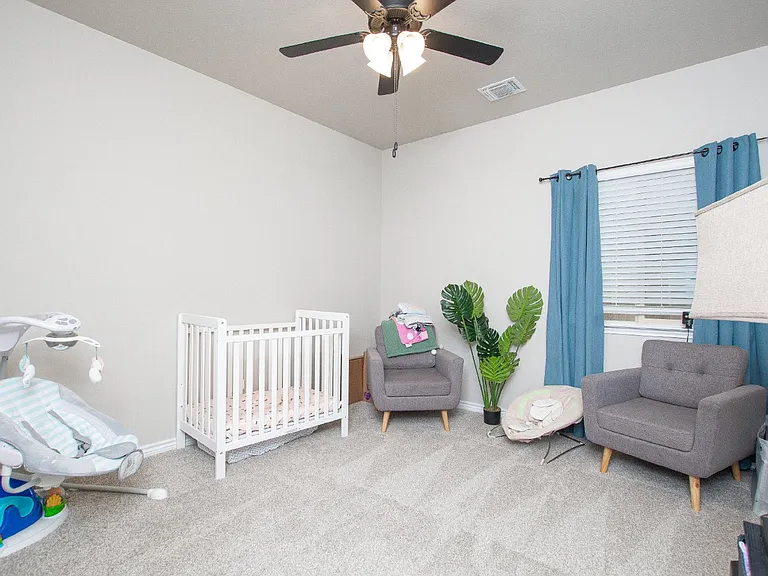 1756 Meadow Crest Dr — Photo 30