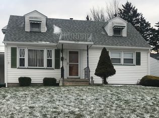 574 W Wilson St, Struthers, OH 44471