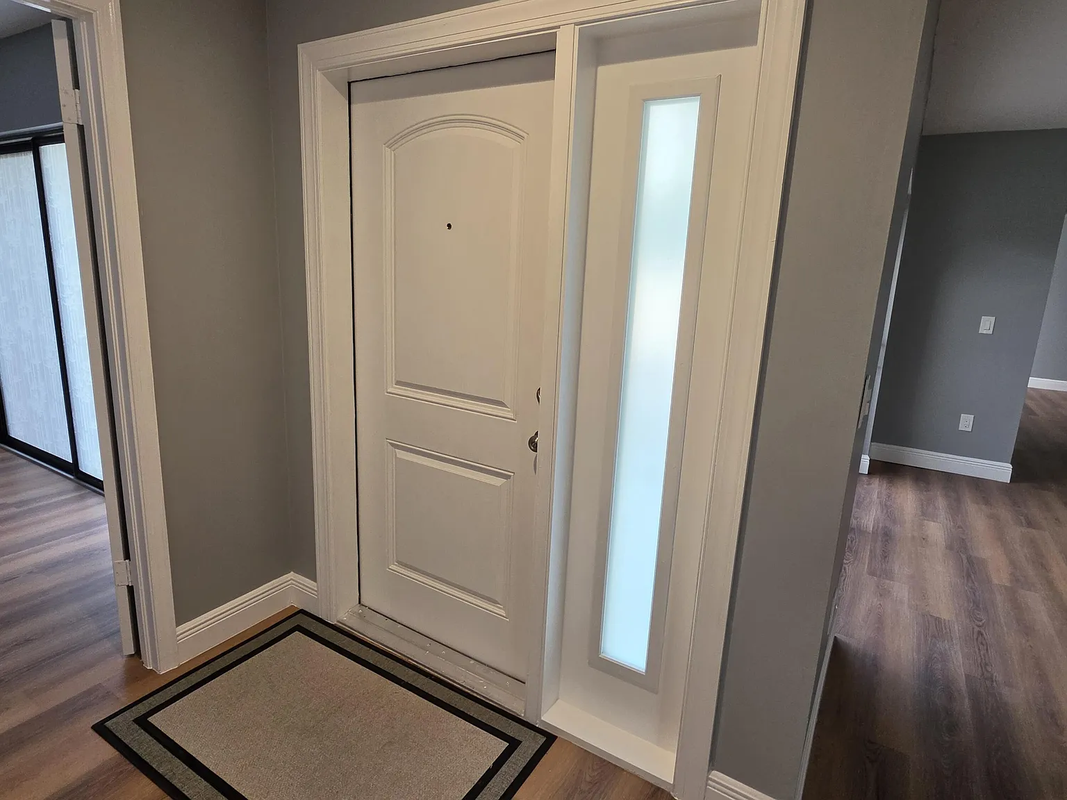 2 bed, 2.0 bath, 1243 sqft, $2,300 — Photo 3