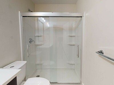 5th image of 839 Parker St APT 1E