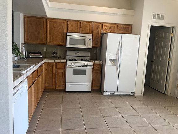 5th image of 1637 Linda Dr