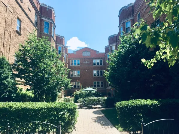 619 Washington Blvd APT 2W, Oak Park, IL 60302