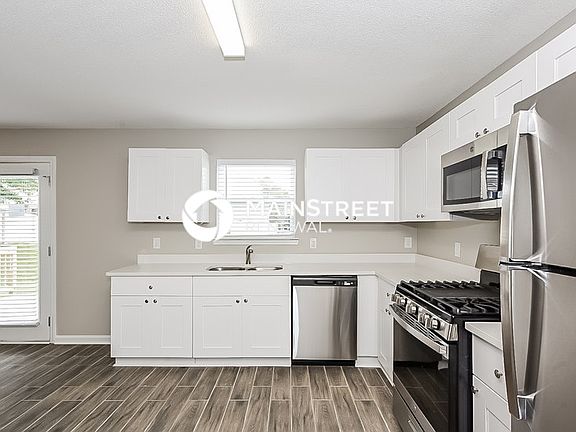 4th image of 402 Grier Dr