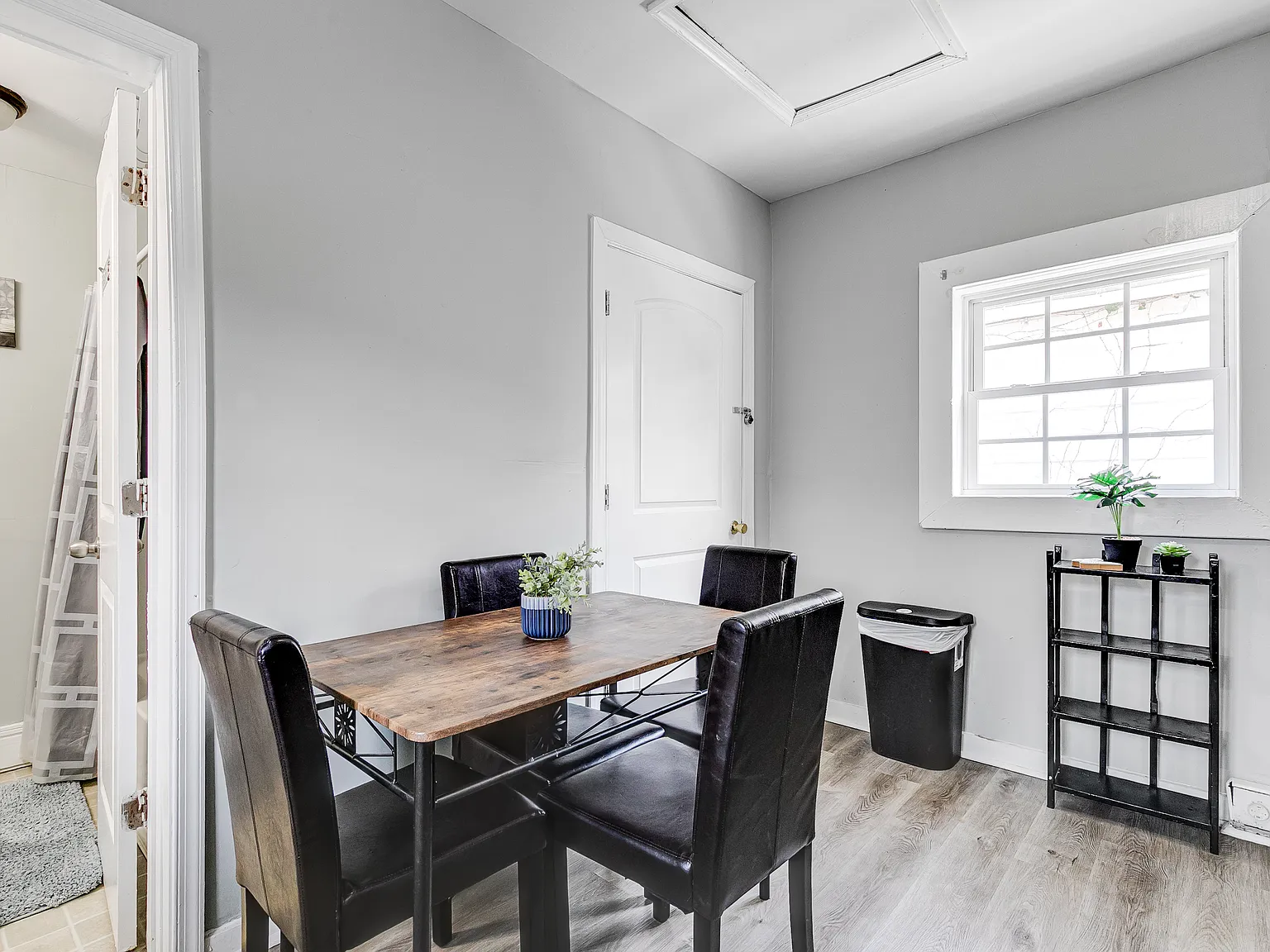 2 bed, 644 sqft, $2,195 — Photo 4