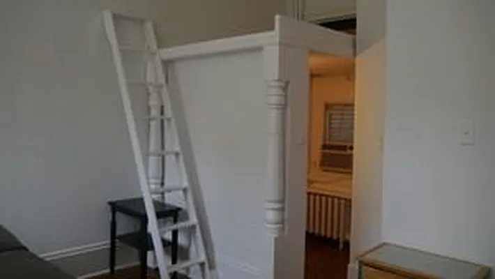 Rented by Aryeh Realty | media 33