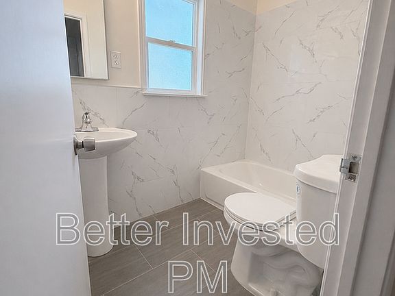5th image of 2400 39th Ave APT 7