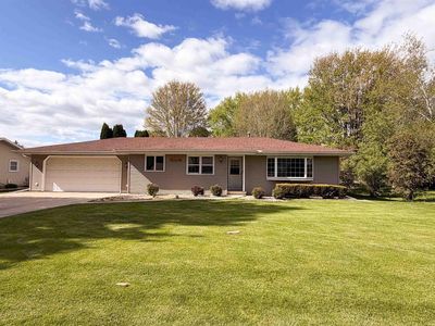 1214 Hillcrest Road, Black Earth, WI, 53515