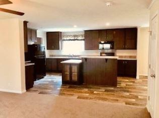 554 Triann Dr SE, Grand Rapids, MI 49548