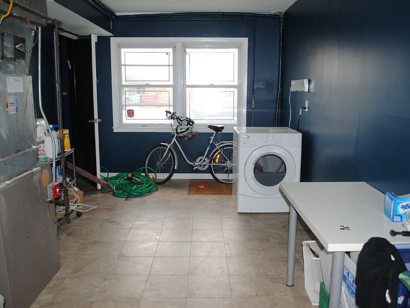 2nd image of 3910 Cypress Ave