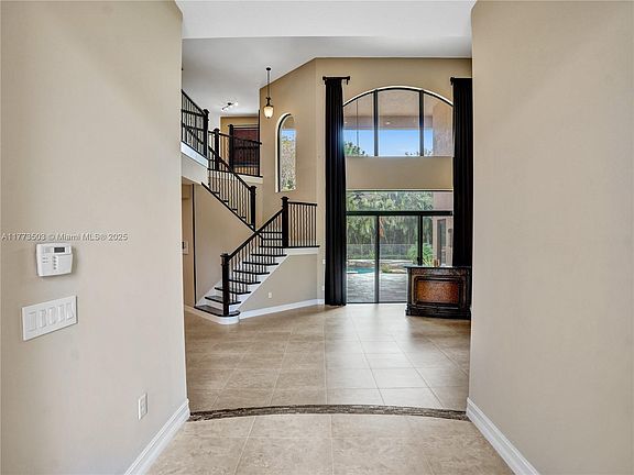 5th image of 8437 Hawks Gully Ave