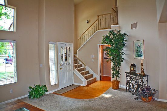 2nd image of 352 E Marwood Ln