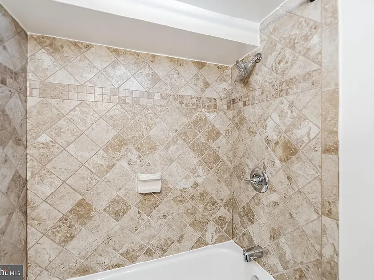 2411 N Capitol St NE #B — Photo 19