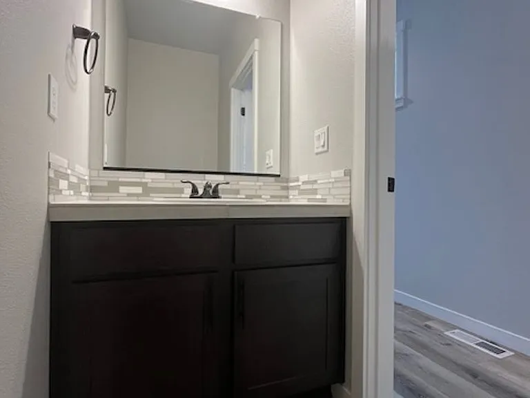 256 E Wayno Way — Photo 10