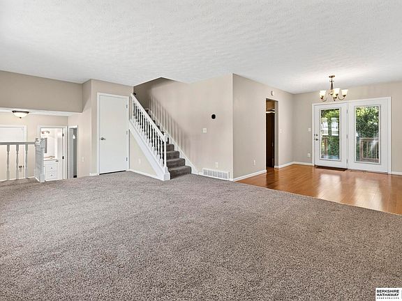 3rd image of 13629 Montclair Dr