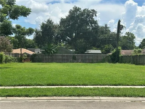 3228 Somerset Dr, New Orleans, LA 70131