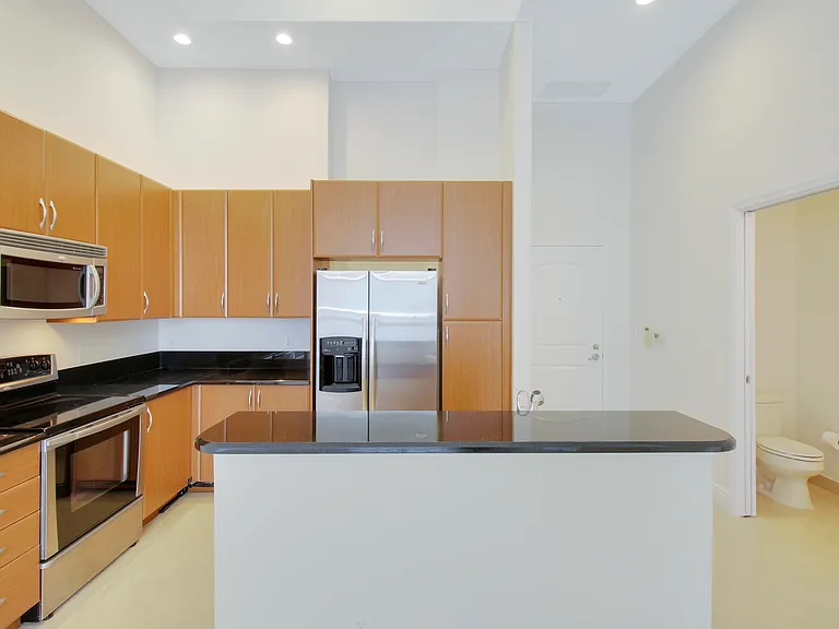 701 S Olive Ave #316 — Photo 5