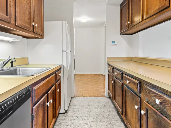 531 Main Street image 6 of 11