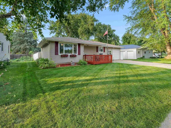 404 Liberty St, Beaver Dam, WI 53916