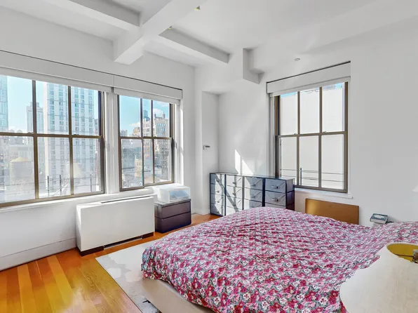 130 West 30th Street image 8 of 18