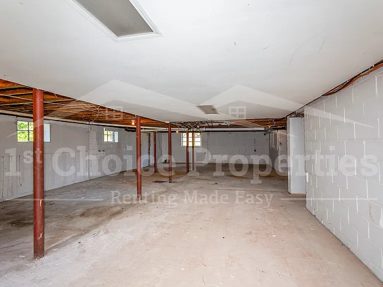 1332 Lake Ln NE — Photo 21