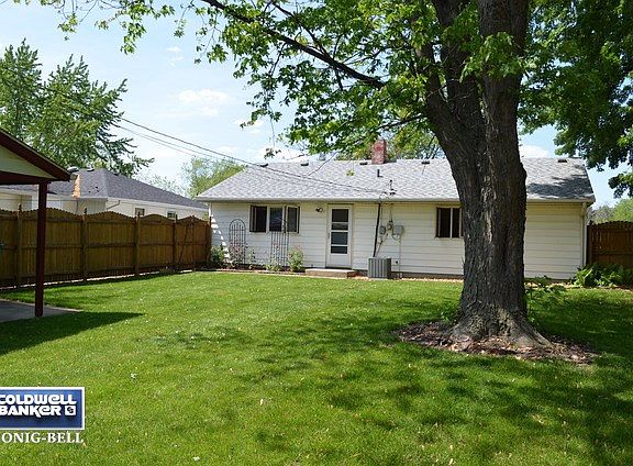 3rd image of 2506 Fairway Dr