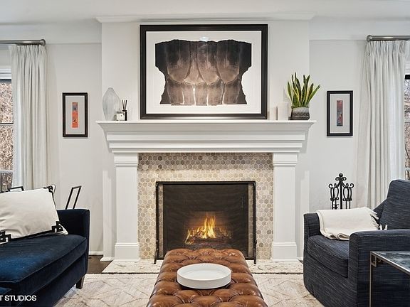 4th image of 434 Lakeside Manor Rd