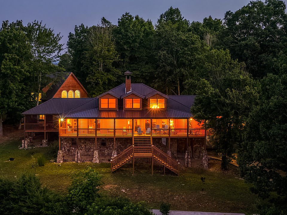 1st image of 260 Lakeside Lodge Ln