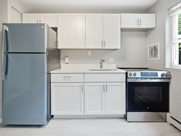 95 Fern St, Naugatuck, 95 Fern St APT 5, Naugatuck, CT 06770