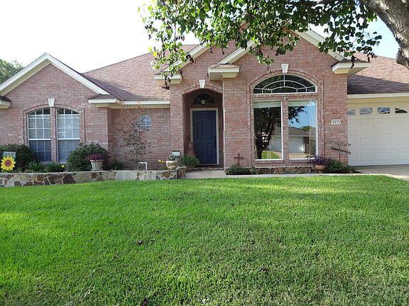 2nd image of 6011 Pepperwood Cir