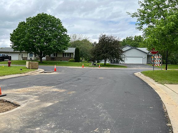 4th image of 602 Griffin St
