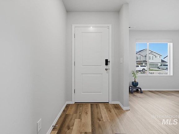 4th image of 19396 Susquehanna Way