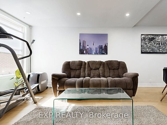 5th image of 59 Vanevery St
